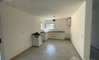 Casa en alquiler en Villa Allende, barrio Jardin Epicuro.