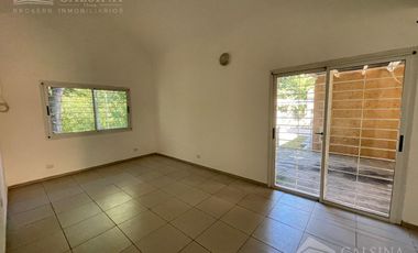 Casa en alquiler en Villa Allende, barrio Jardin Epicuro.