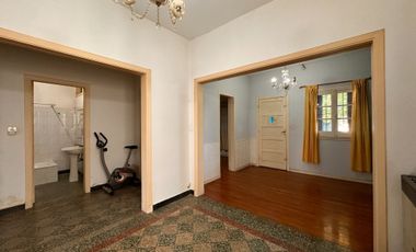 VENTA PH 3 AMB FRENTE JARDIN COCHERA, BERNAL