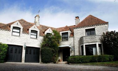 Casa - Los Troncos