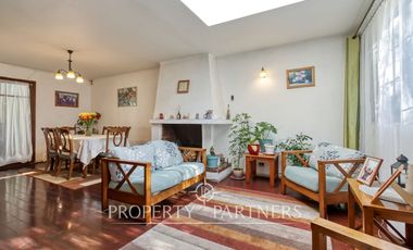 Gran potencial y plusvalía. Acogedora casa de un piso en venta La Reina