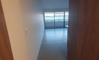 RENTA DEPARRAMENTO 3 REC. 3 BAÑOS CUARTO SERV C/BAÑO