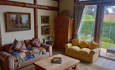 FOCOLARE PROPIEDADES VENDE ACOGEDORA CASA