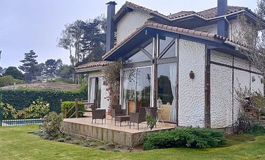 FOCOLARE PROPIEDADES VENDE ACOGEDORA CASA