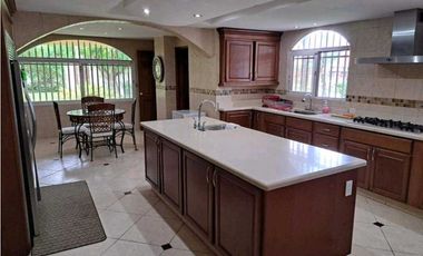 VENTA DE CASA EN EL VALLE, UNICA OPORTUNIDAD, NO PARA TODOS