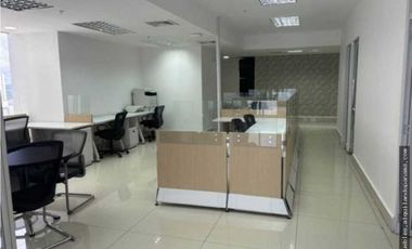 SE ALQUILA OFICINA EN AV. BALBOA CON VISTA AL MAR