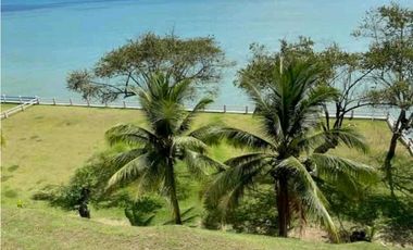 VENTA DE CASA EN SAN CARLOS, FRENTE AL MAR COSTA ESMERALDA