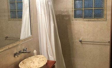 Casa para 2 Familias en venta en Bernal Centro