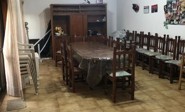 Casa para 2 Familias en venta en Bernal Centro