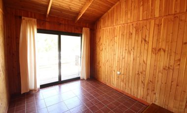 Maravillosa parcela con casa, quincho y piscina.