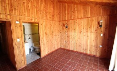 Maravillosa parcela con casa, quincho y piscina.
