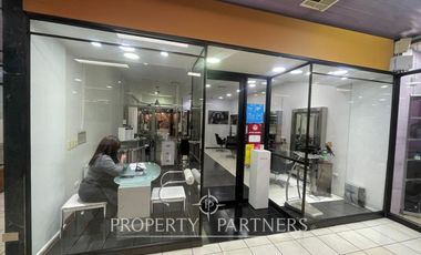 Se vende amplio local comercial en Mall Mirage a pasos de Av. Alemania