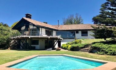 Casa gran terreno Santo Domingo tradicional