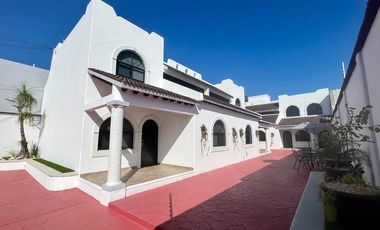 Casa Amueblada de 3 recámaras en RENTA, Priv. 33-A, Ciudad Del Carmen