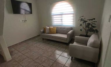 Casa Amueblada de 3 recámaras en RENTA, Priv. 33-A, Ciudad Del Carmen