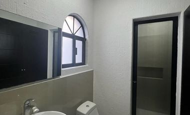 Casa Amueblada de 3 recámaras en RENTA, Priv. 33-A, Ciudad Del Carmen
