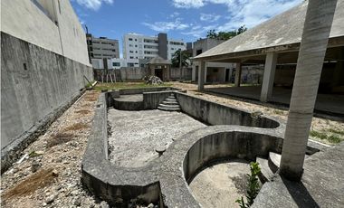 Terreno en renta con construcción,  Av. Huayacán, Cancún