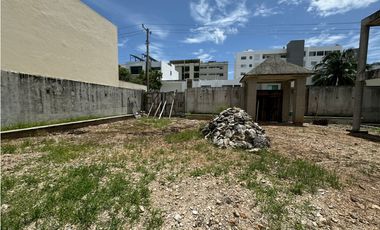 Terreno en renta con construcción,  Av. Huayacán, Cancún