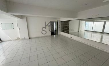 Locales en Lomas de Tecamachalco, Naucalpan de Juárez