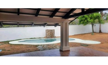 VENTA DE CASA EN CORONADO, HERMOSA Y AMOBLADA