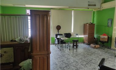 LOCAL / EL CARMEN / 44.5 M2 / EDIFICIO LOSARCOS / EN AVENIDA PRINCIPAL