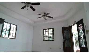 VENTA DE ESPECTACULAR CASA EN PENONOMÉ, VALLE DEL RO
