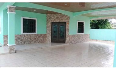 VENTA DE ESPECTACULAR CASA EN PENONOMÉ, VALLE DEL RO