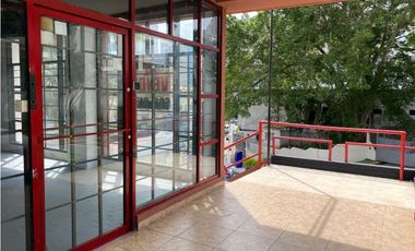 LOCAL VIA VENETTO FRENTE AL HOTEL PANAMA 64M2