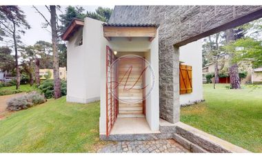 CASA / URTUBEY AL 900