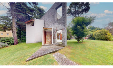 CASA / URTUBEY AL 900