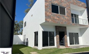 CASA MODERNA AL SUR DE CUERNAVACA