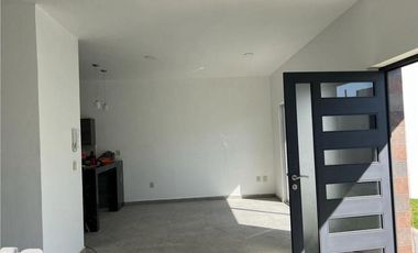 CASA MODERNA AL SUR DE CUERNAVACA
