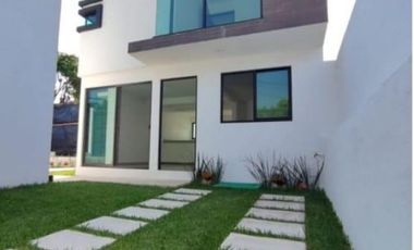 CASA AL SUR DE CUERNAVACA - 3 DE MAYO