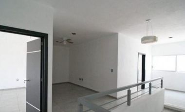 CASA EN BURGOS BUGAMBILIAS VIG 24/7