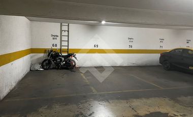 Estacionamiento en Venta en Av Andrés Bello / Antonio Bellet