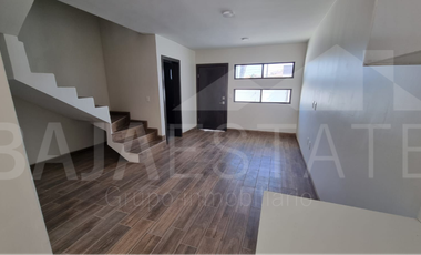 CASA EN VENTA EN JARDINES DE LA MESA TIJUANA COTO 4