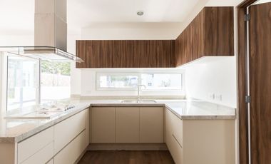 Preciosas Town Houses* en *Arboledas de Zavaleta