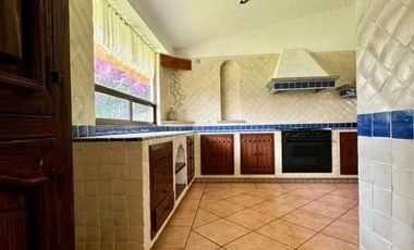 VENTA CASA en el Cristo con Jardín Grande tipo Hacienda