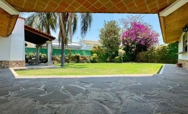 VENTA CASA en el Cristo con Jardín Grande tipo Hacienda