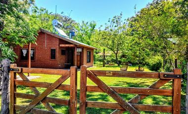 Descubre una encantadora casa estilo chalet en Salvador María | Lobos
