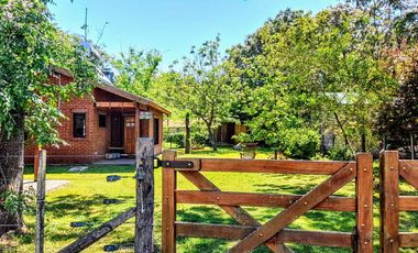 Descubre una encantadora casa estilo chalet en Salvador María | Lobos