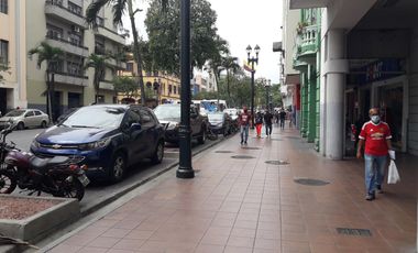 Venta de edificio con renta en avenida 9 de octubre