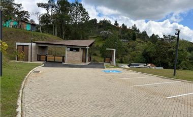 Vendo Lote en Condominio  en Las Palmas