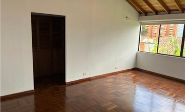 Venta Casa unidad cerrada  el Tesoro el Poblado