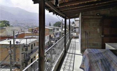 VENTA CASA ESQUINERA BARRIO LOPEZ DE MESA/CORDOBA