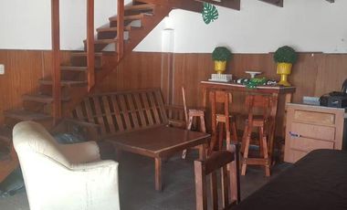 CHALET 6 AMBIENTES CON GARAGE DOBLE QUINCHO Y PISCINA EN CERRITO SUR