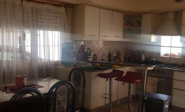 CHALET 6 AMBIENTES CON GARAGE DOBLE QUINCHO Y PISCINA EN CERRITO SUR