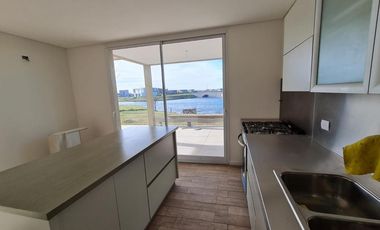Casa en venta en barrio cerrado al lago