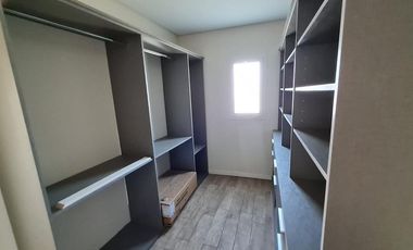 Casa en venta en barrio cerrado al lago