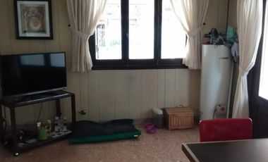 Casa en venta - 2 Dormitorios 1 Baño - Cochera - 250Mts2 - Morón